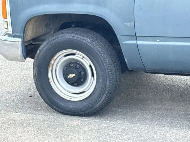1993 Chevrolet C2500 Chassis Base (STD is Estimated) thumbnail 5