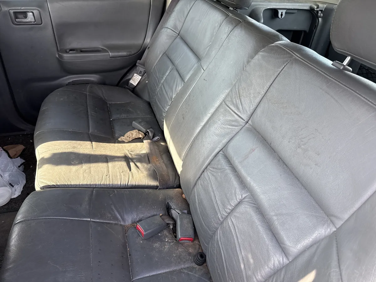 2001 Isuzu Rodeo S thumbnail 14