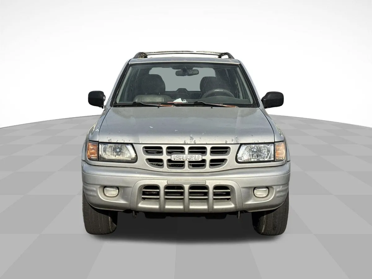 2001 Isuzu Rodeo S thumbnail 2