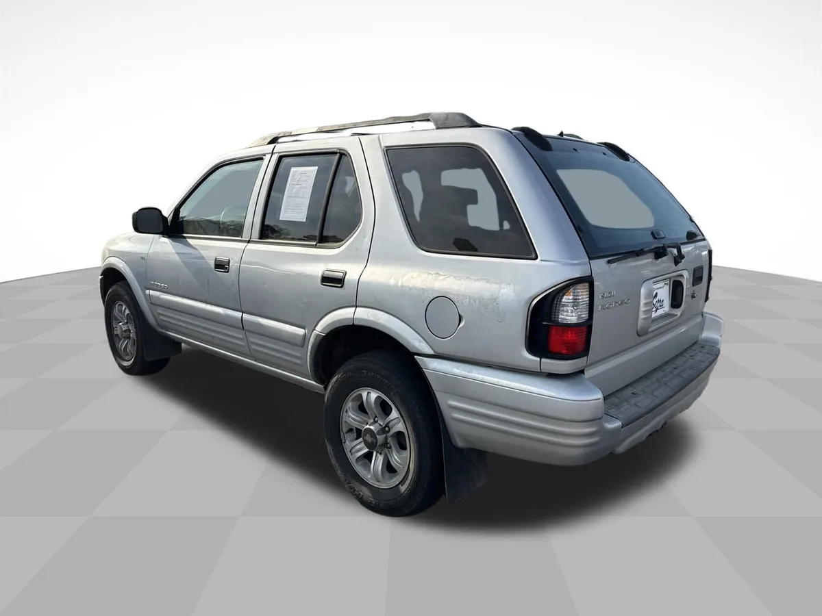 2001 Isuzu Rodeo S thumbnail 8