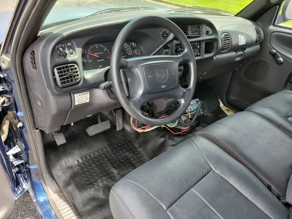 2002 Dodge Ram 2500 Chassis thumbnail 3