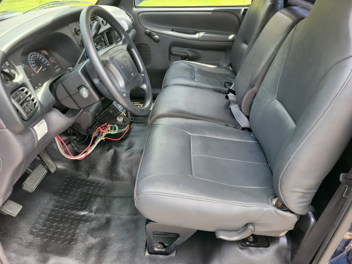 2002 Dodge Ram 2500 Chassis thumbnail 4