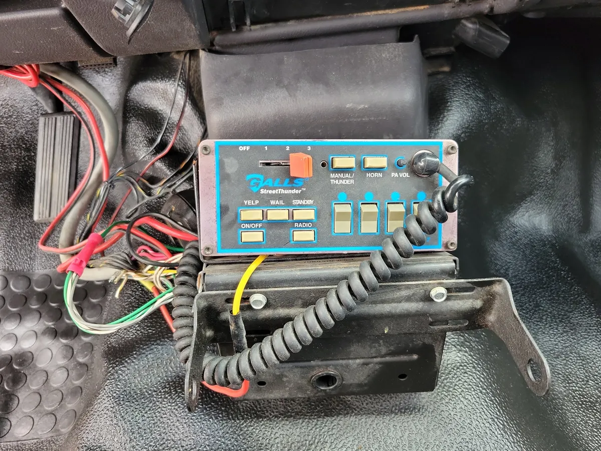 2002 Dodge Ram 2500 Chassis thumbnail 5