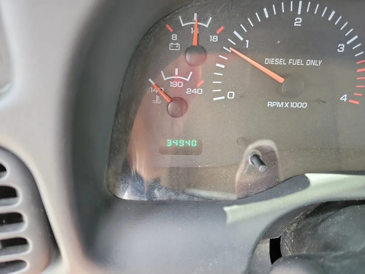 2002 Dodge Ram 2500 Chassis thumbnail 9