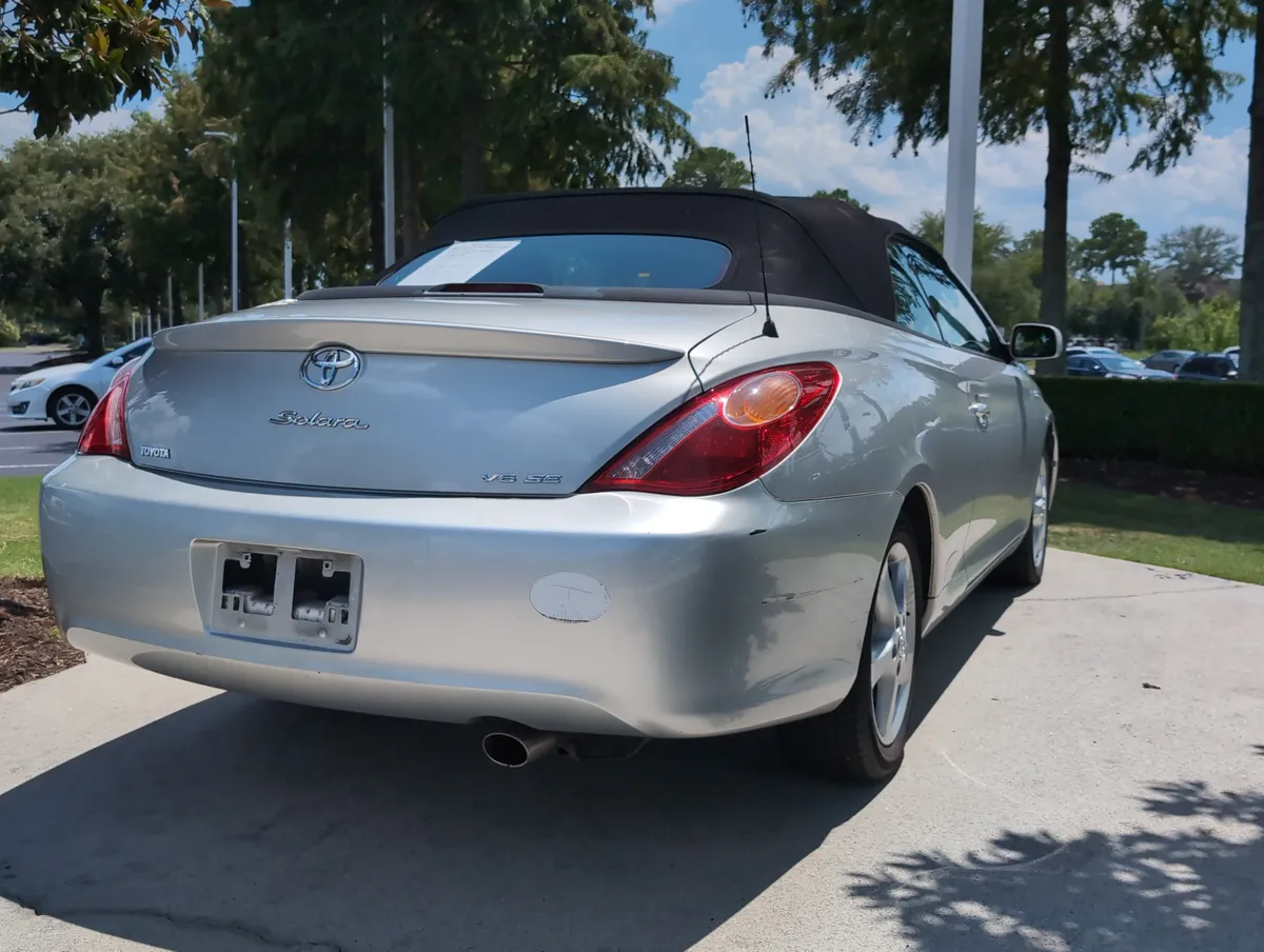 2004 Toyota Camry Solara SE thumbnail 10