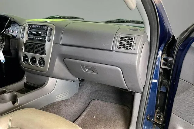 2005 Ford Explorer XLT thumbnail 20