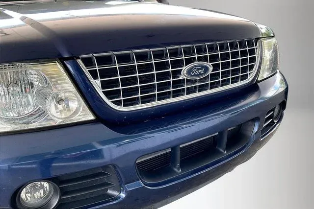 2005 Ford Explorer XLT thumbnail 26