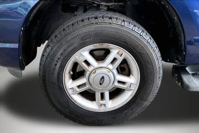 2005 Ford Explorer XLT thumbnail 27