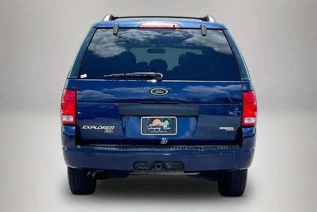 2005 Ford Explorer XLT thumbnail 6