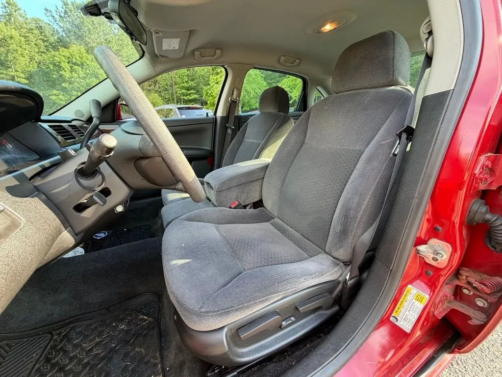 2008 Chevrolet Impala LT thumbnail 8