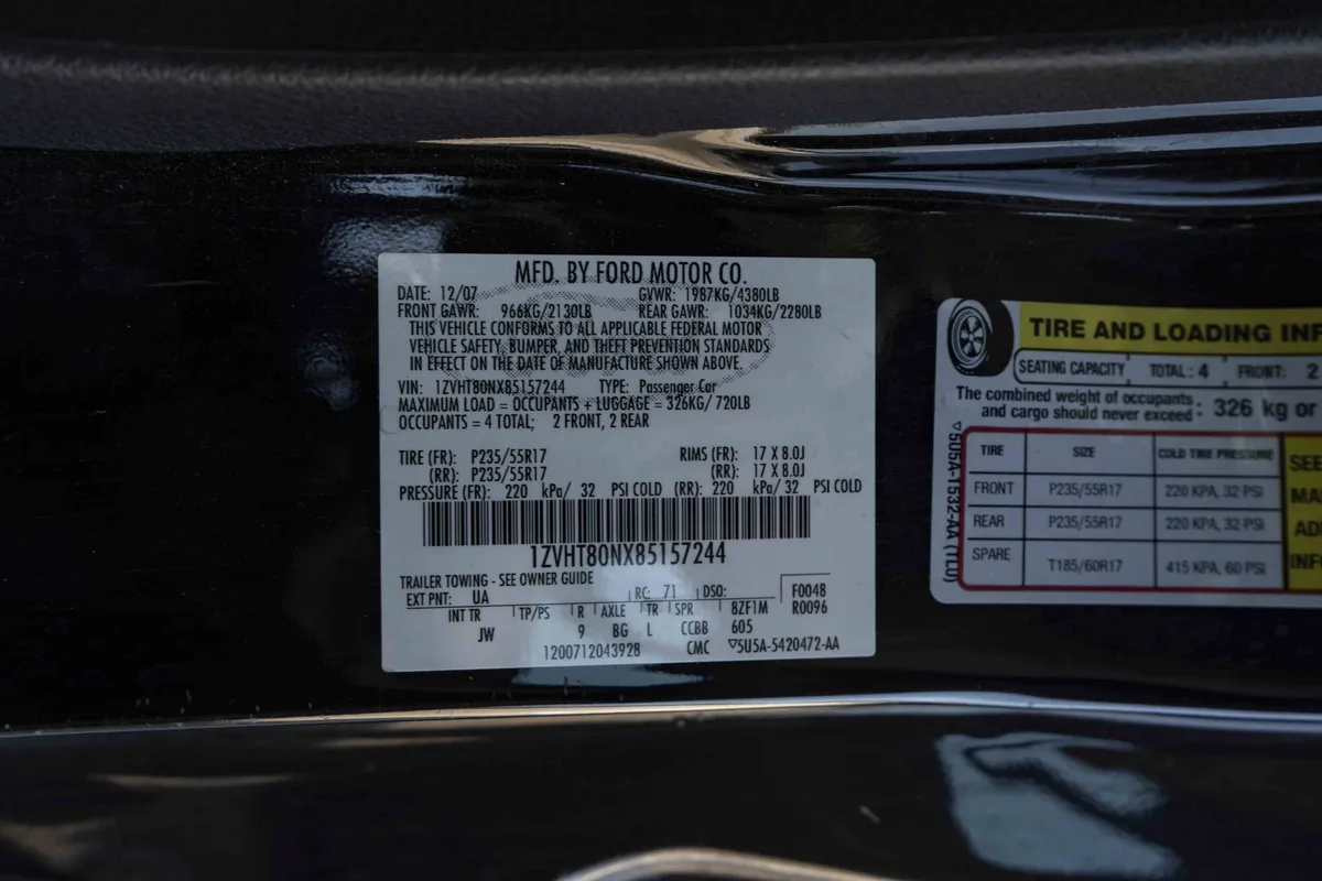 2008 Ford Mustang Deluxe thumbnail 17
