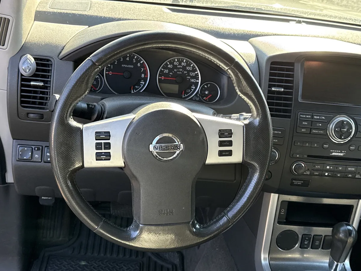 2008 Nissan Pathfinder SE thumbnail 15