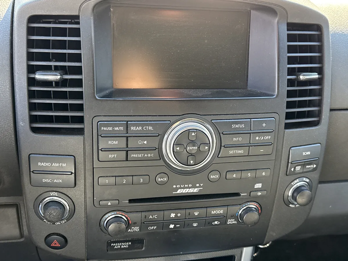2008 Nissan Pathfinder SE thumbnail 19