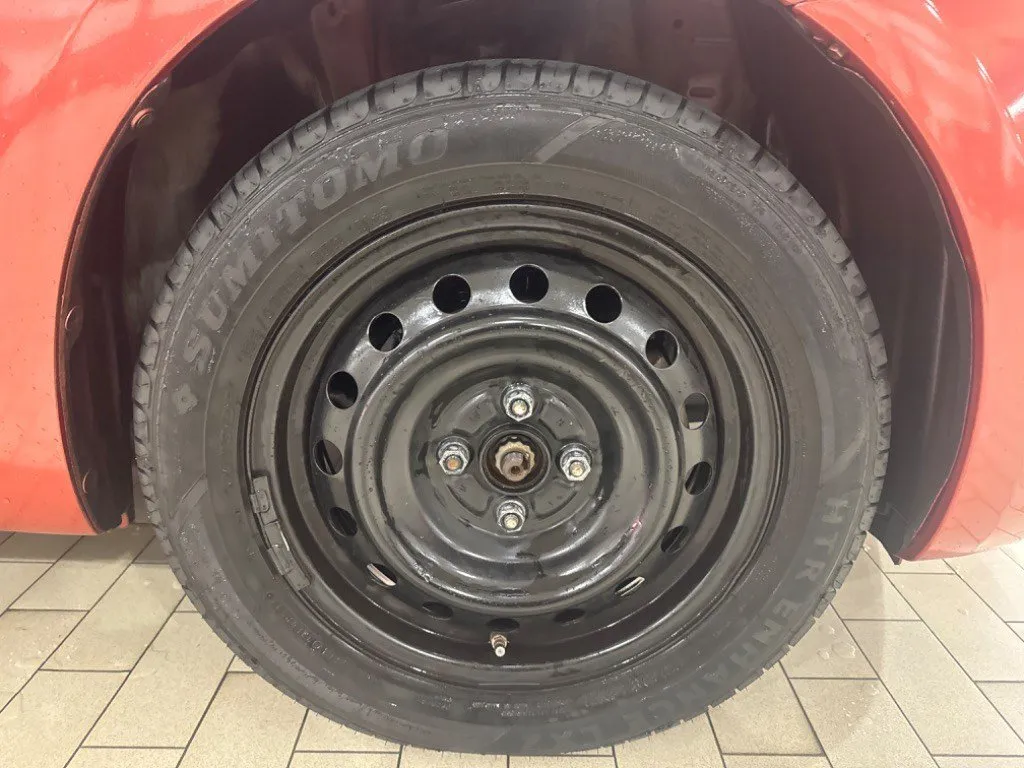 2008 Toyota Yaris thumbnail 12