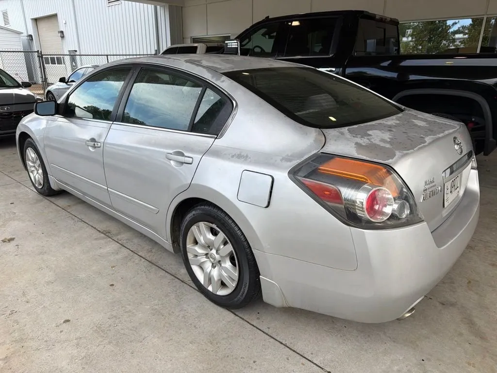 2009 Nissan Altima 2.5 S thumbnail 2