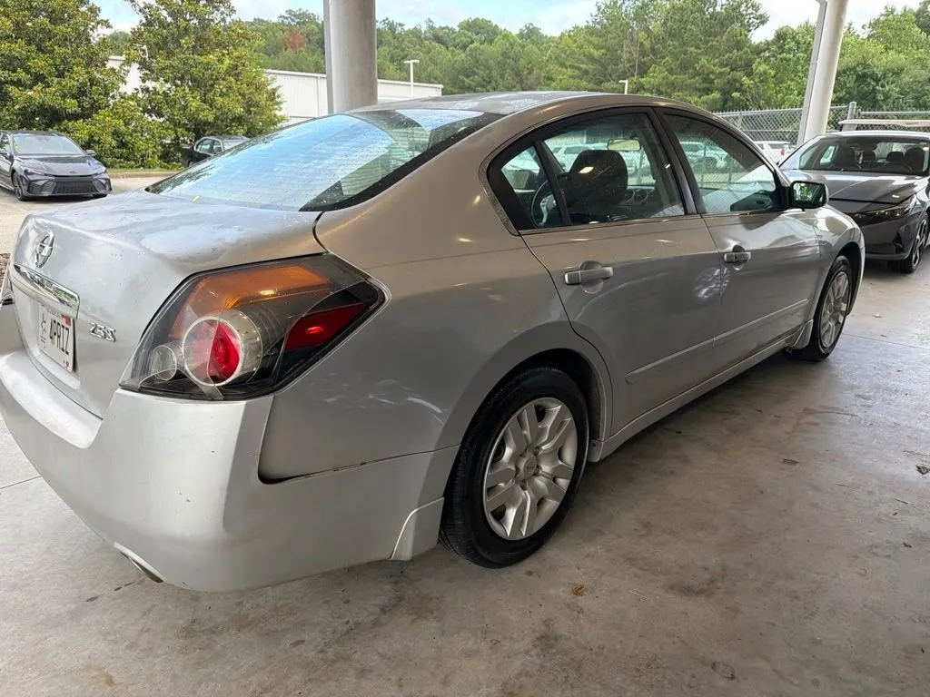 2009 Nissan Altima 2.5 S thumbnail 3