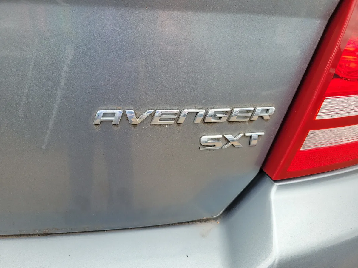 2010 Dodge Avenger SXT thumbnail 21