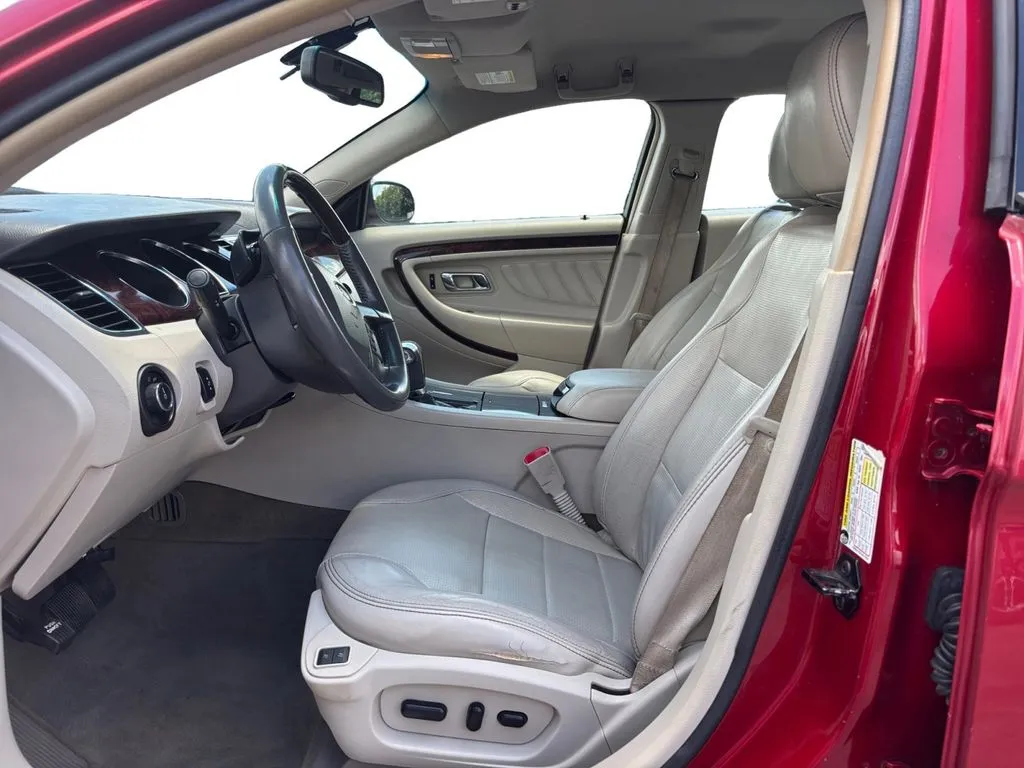 2010 Ford Taurus Limited thumbnail 14