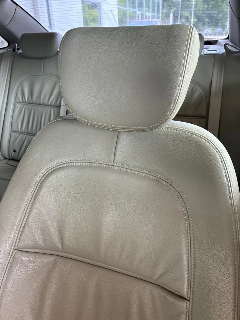 2010 Hyundai Azera Limited thumbnail 5