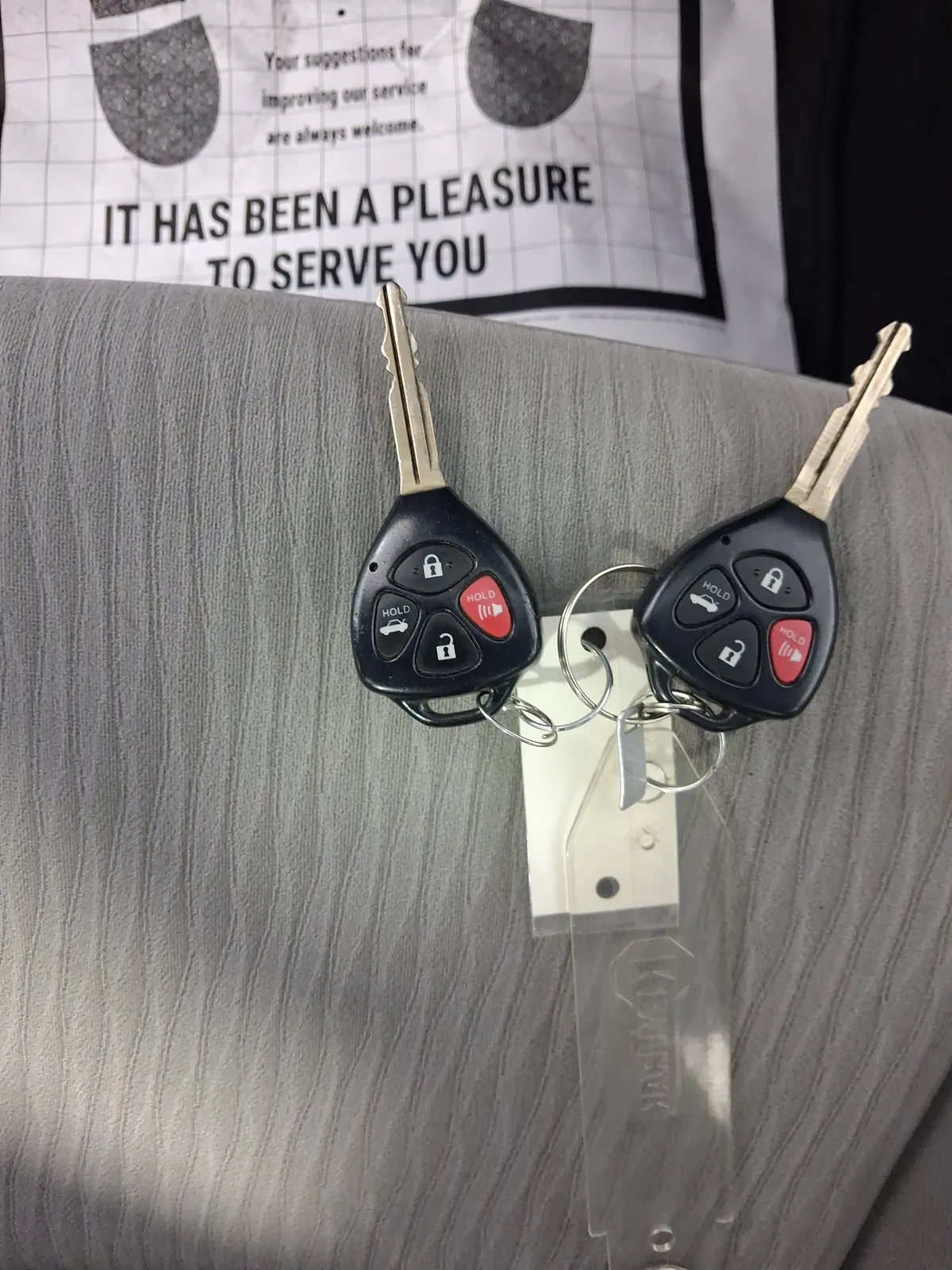 2010 Toyota Corolla LE thumbnail 37