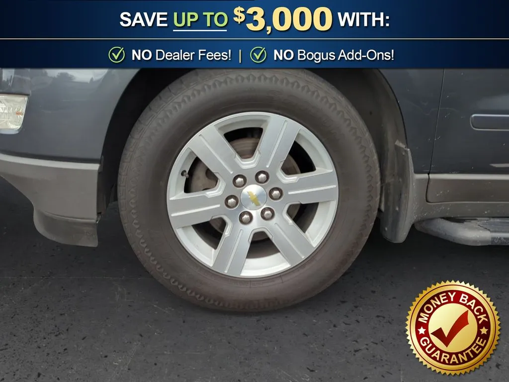 2011 Chevrolet Traverse LT thumbnail 13