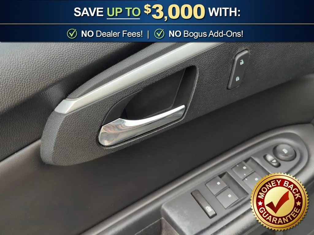 2011 Chevrolet Traverse LT thumbnail 16