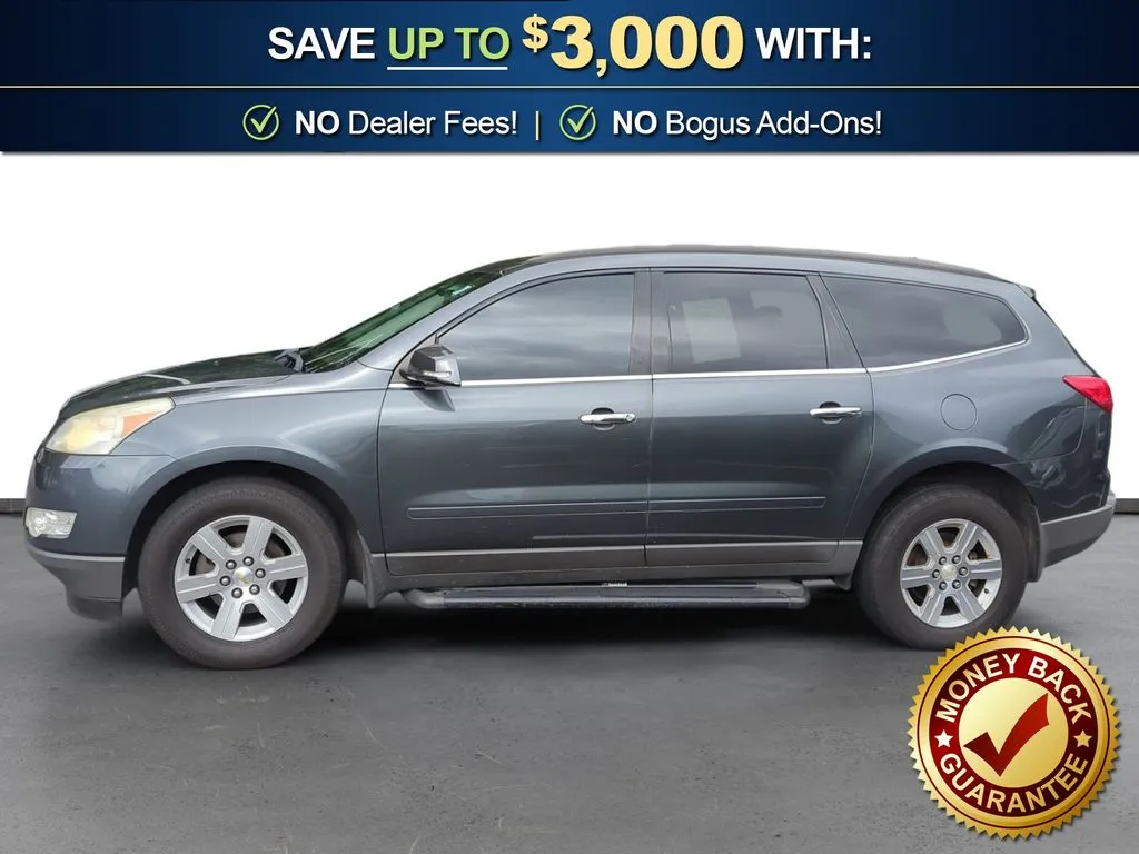 2011 Chevrolet Traverse LT thumbnail 2