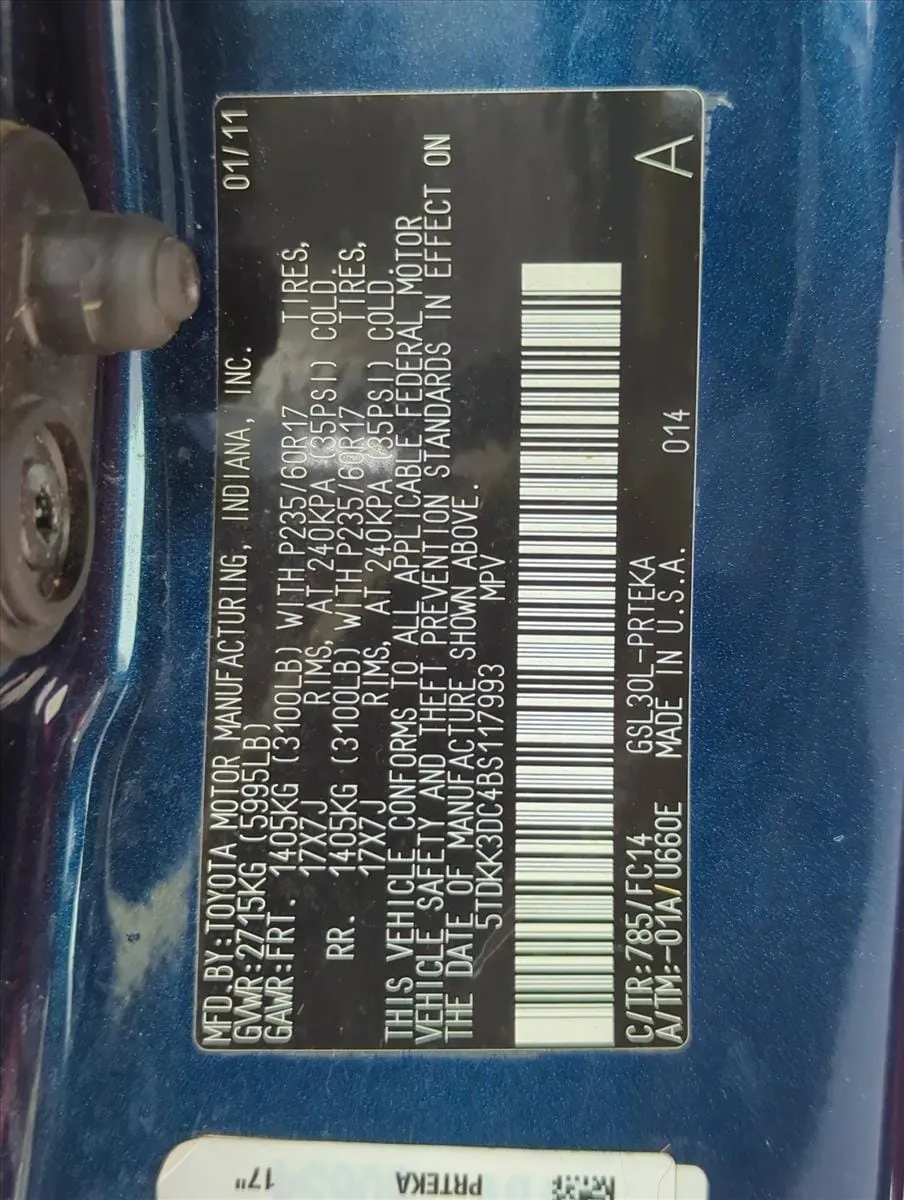2011 Toyota Sienna LE V6 thumbnail 26