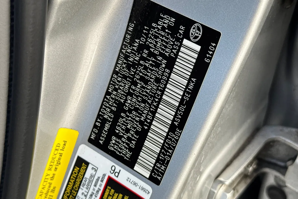 2012 Toyota Camry LE thumbnail 37