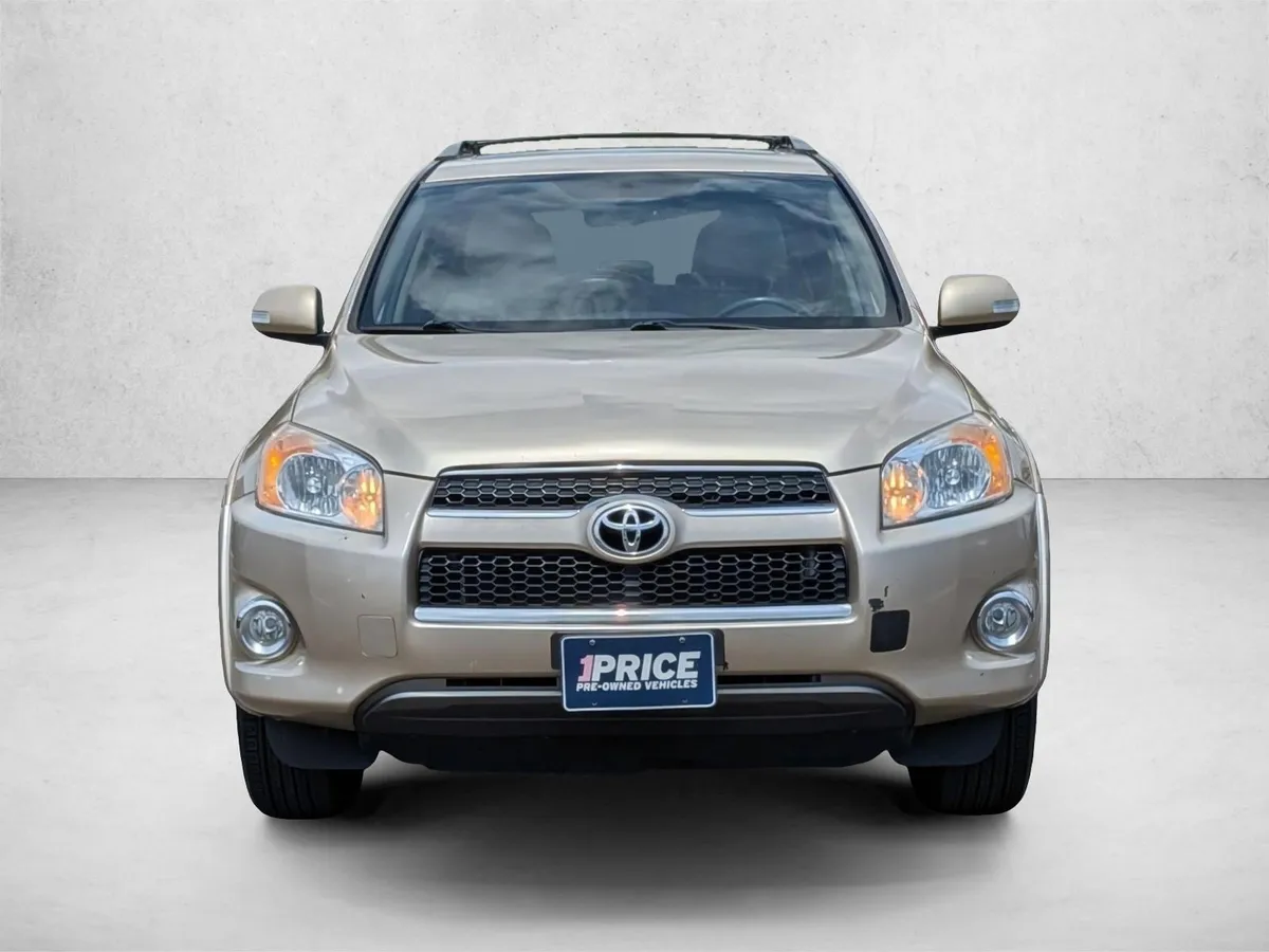 2012 Toyota RAV4 Limited 4WD thumbnail 2
