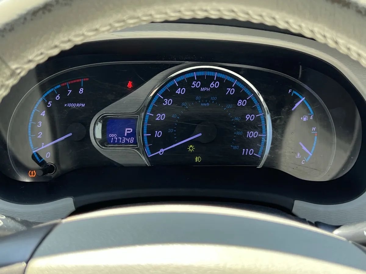 2012 Toyota Sienna XLE thumbnail 20