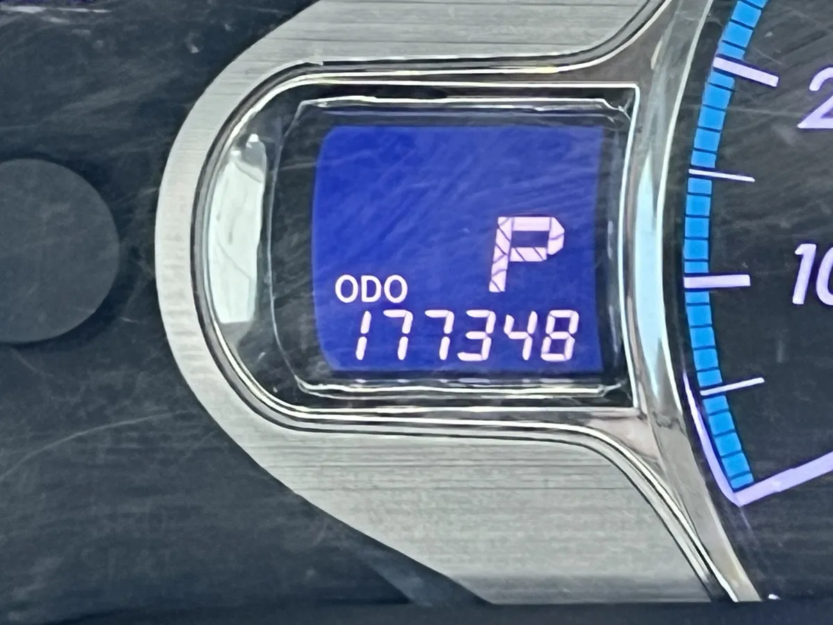 2012 Toyota Sienna XLE thumbnail 21