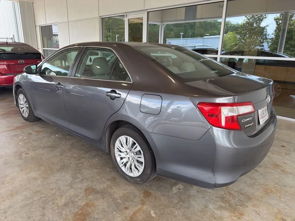 2014 Toyota Camry L thumbnail 2
