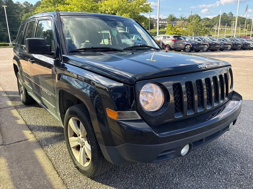 2015 Jeep Patriot Latitude thumbnail 4