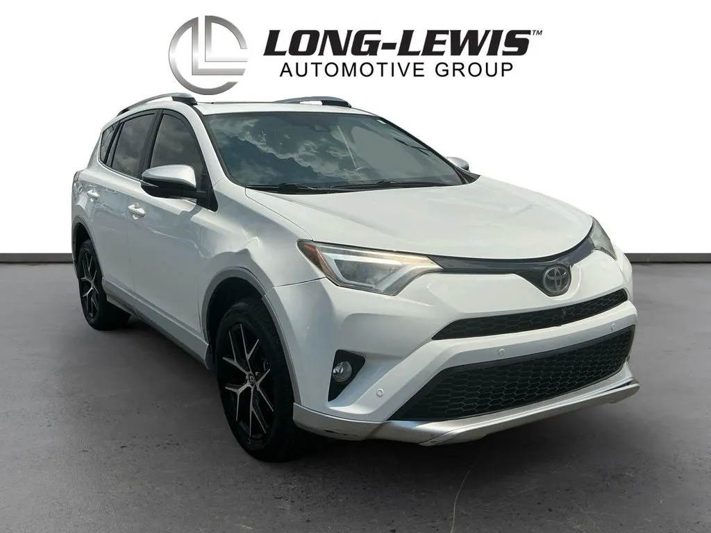 2016 Toyota RAV4 SE thumbnail 10