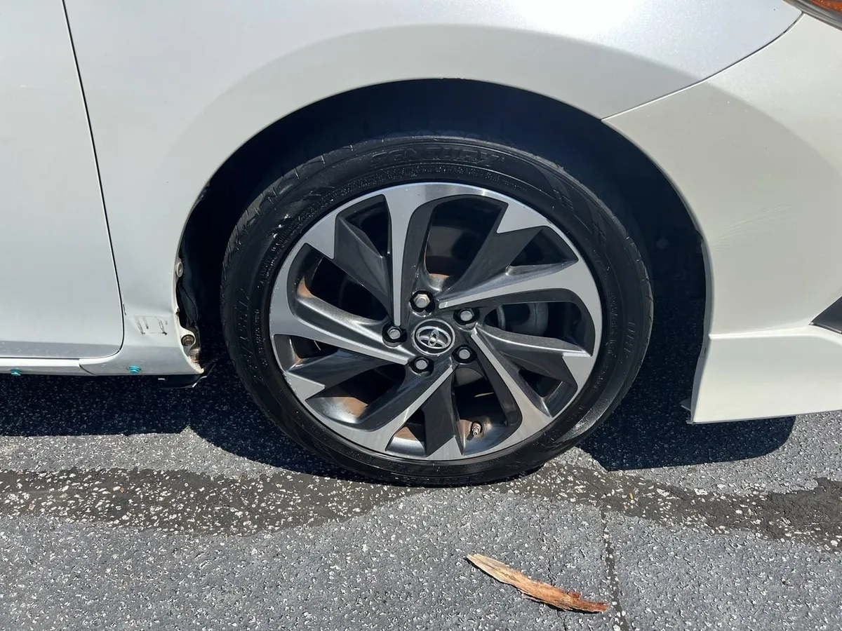 2017 Toyota Corolla iM thumbnail 12