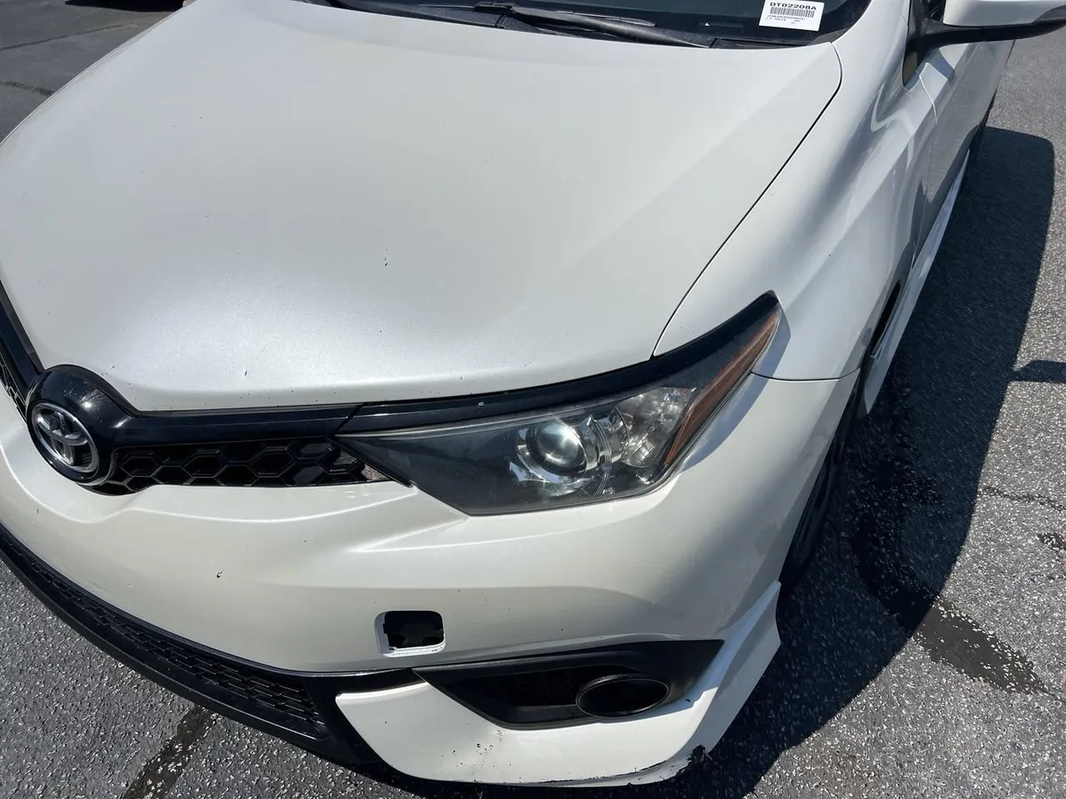 2017 Toyota Corolla iM thumbnail 5