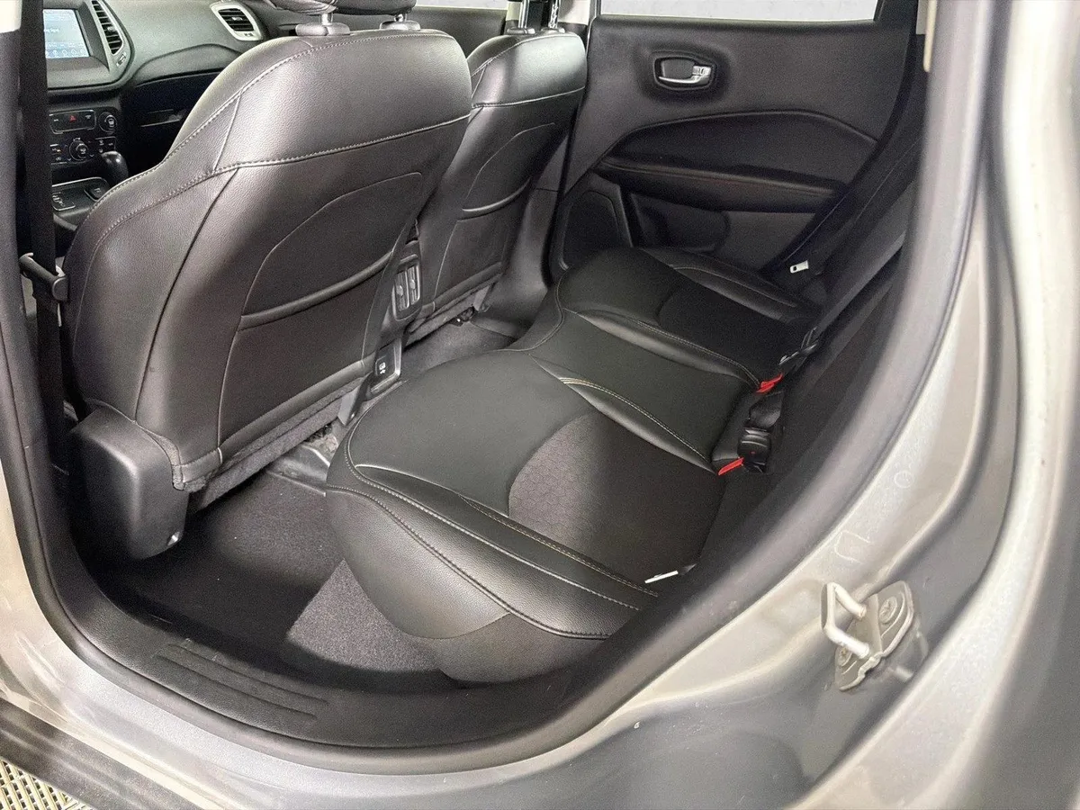 2021 Jeep Compass Latitude thumbnail 20