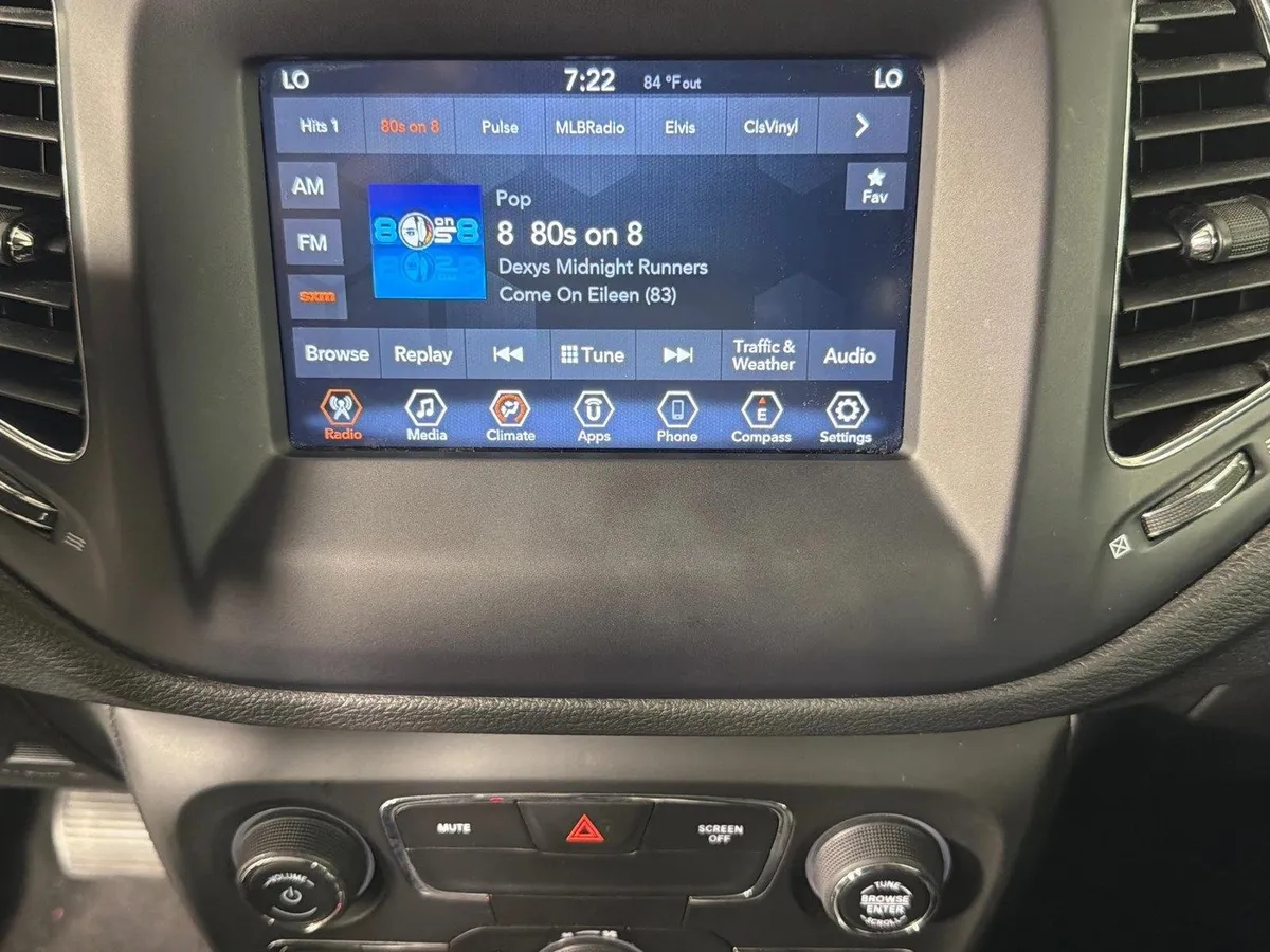 2021 Jeep Compass Latitude thumbnail 28
