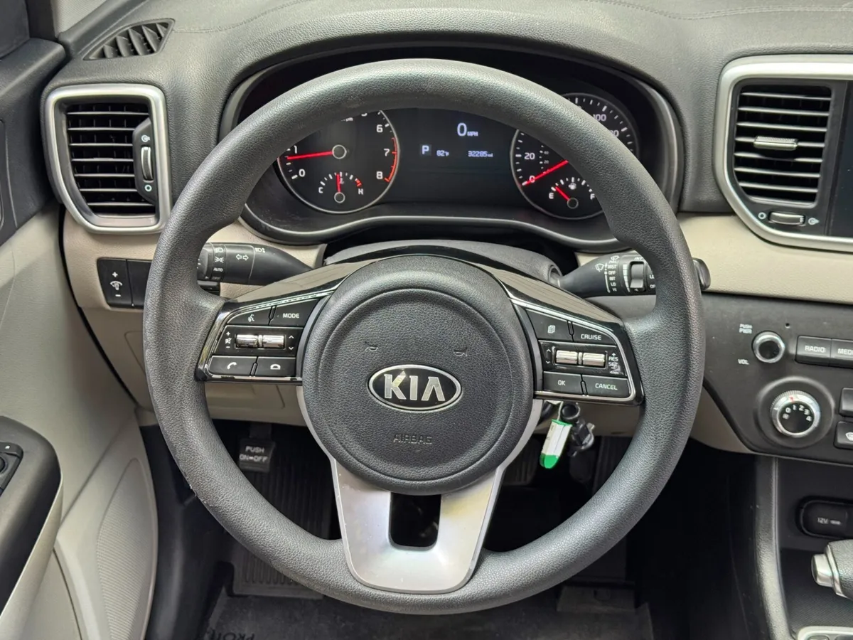 2021 Kia Sportage LX thumbnail 17