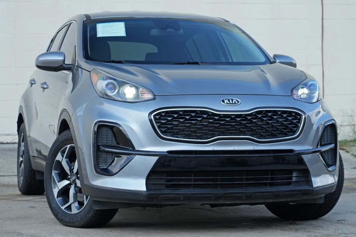 2021 Kia Sportage LX thumbnail 2