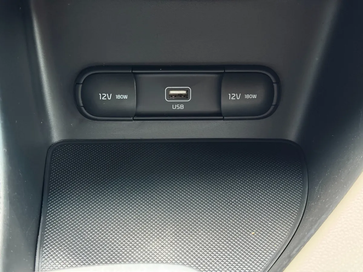 2021 Kia Sportage LX thumbnail 24