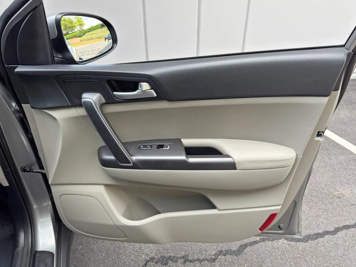 2021 Kia Sportage LX thumbnail 34