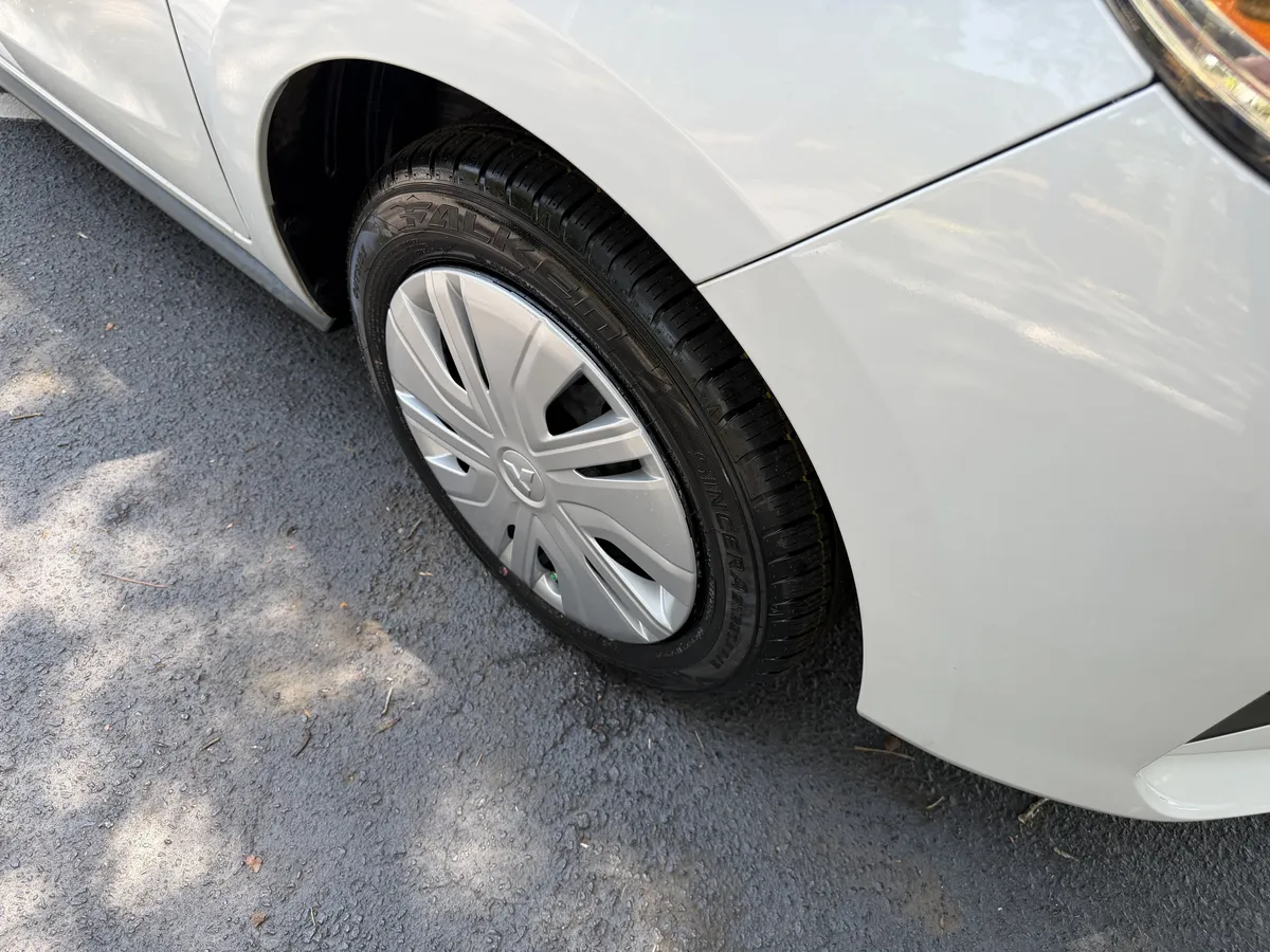 2023 Mitsubishi Mirage G4 ES thumbnail 38