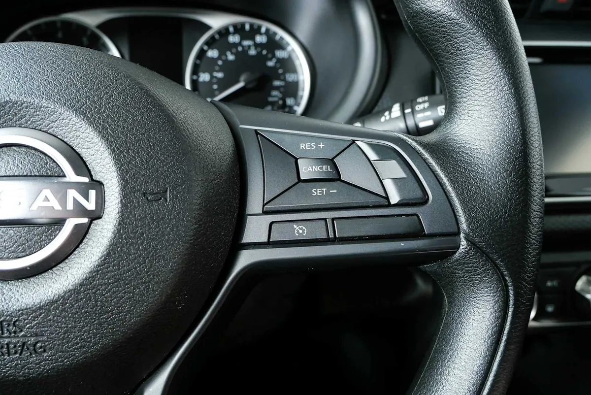 2024 NISSAN KICKS S thumbnail 11