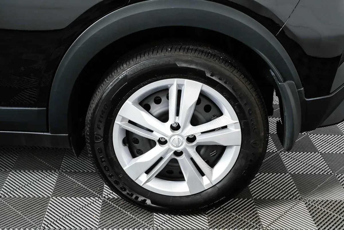 2024 NISSAN KICKS S thumbnail 35